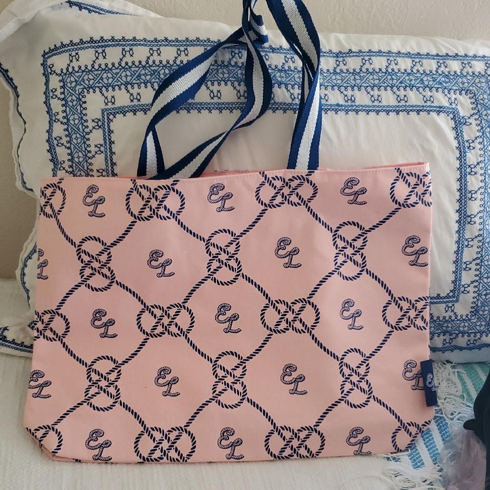 Brand New Lipstick by Estee Lauder, and tote bag Elegant Patterns - Picture 8 of 13